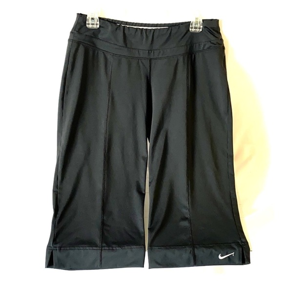 A: Nike Dry-Fit Black Active wear Wide Capris Leg Womens M - Picture 1 of 8